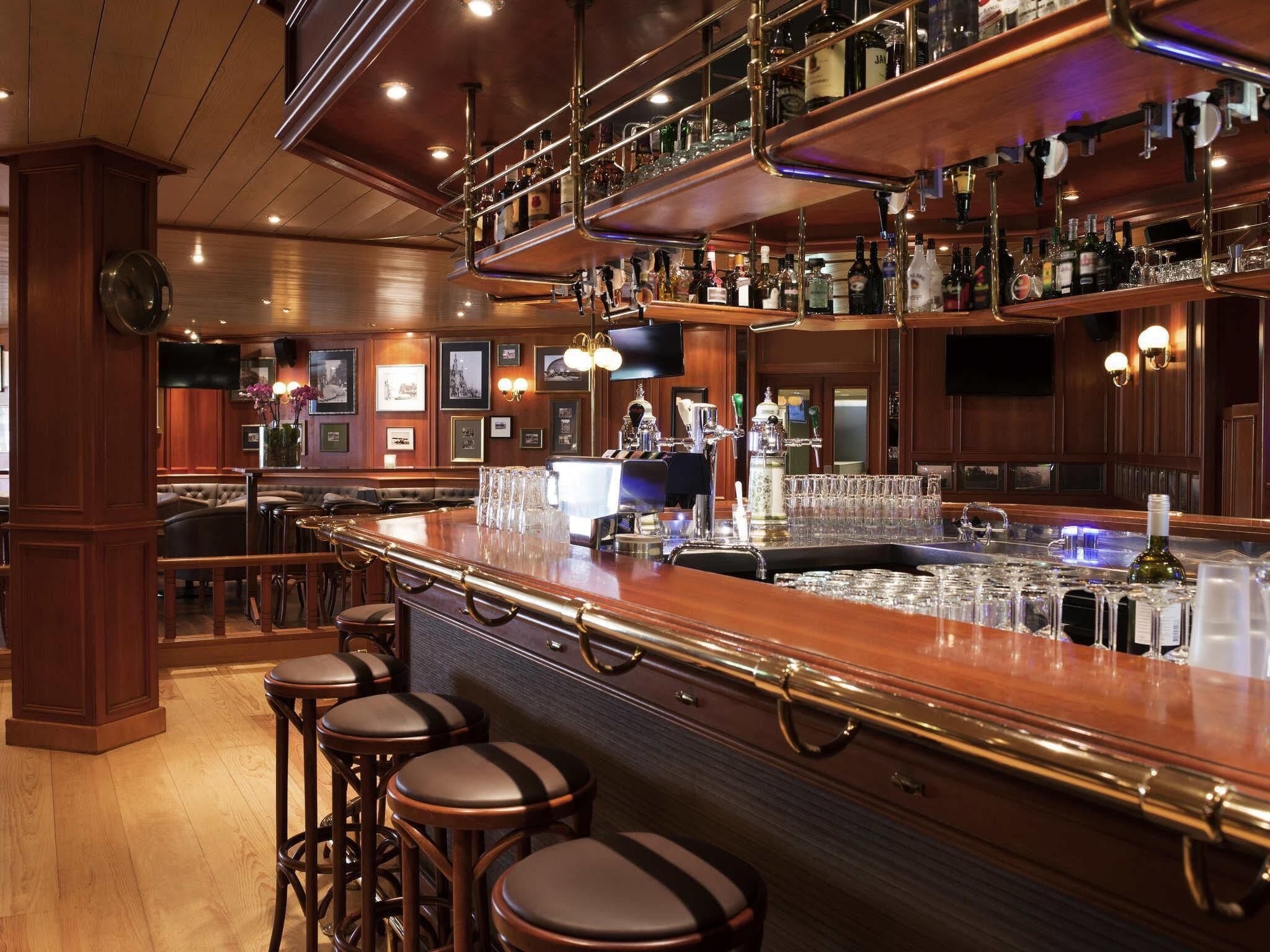 Bar (in der Unterkunft)