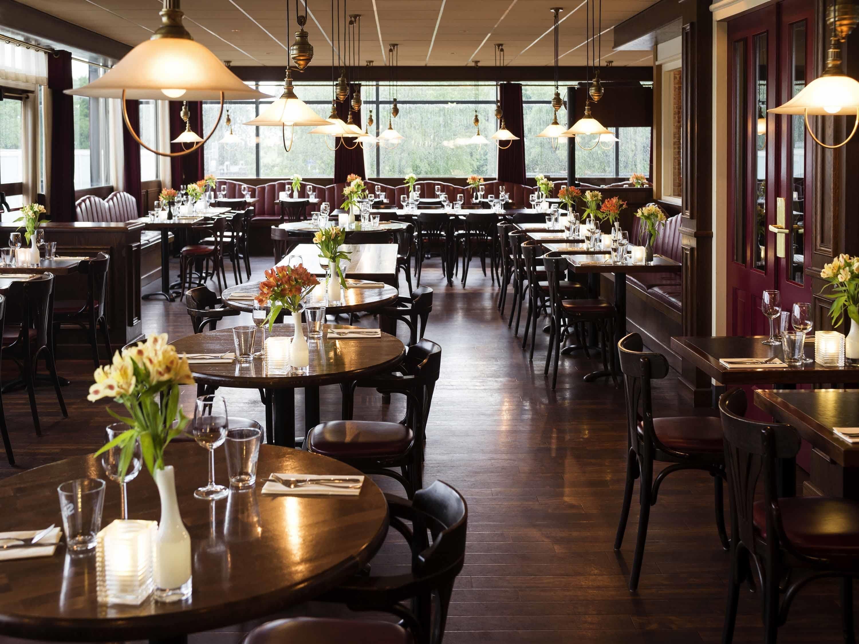 2 restauranter: frokost, lunsj, middag og brunsj serveres