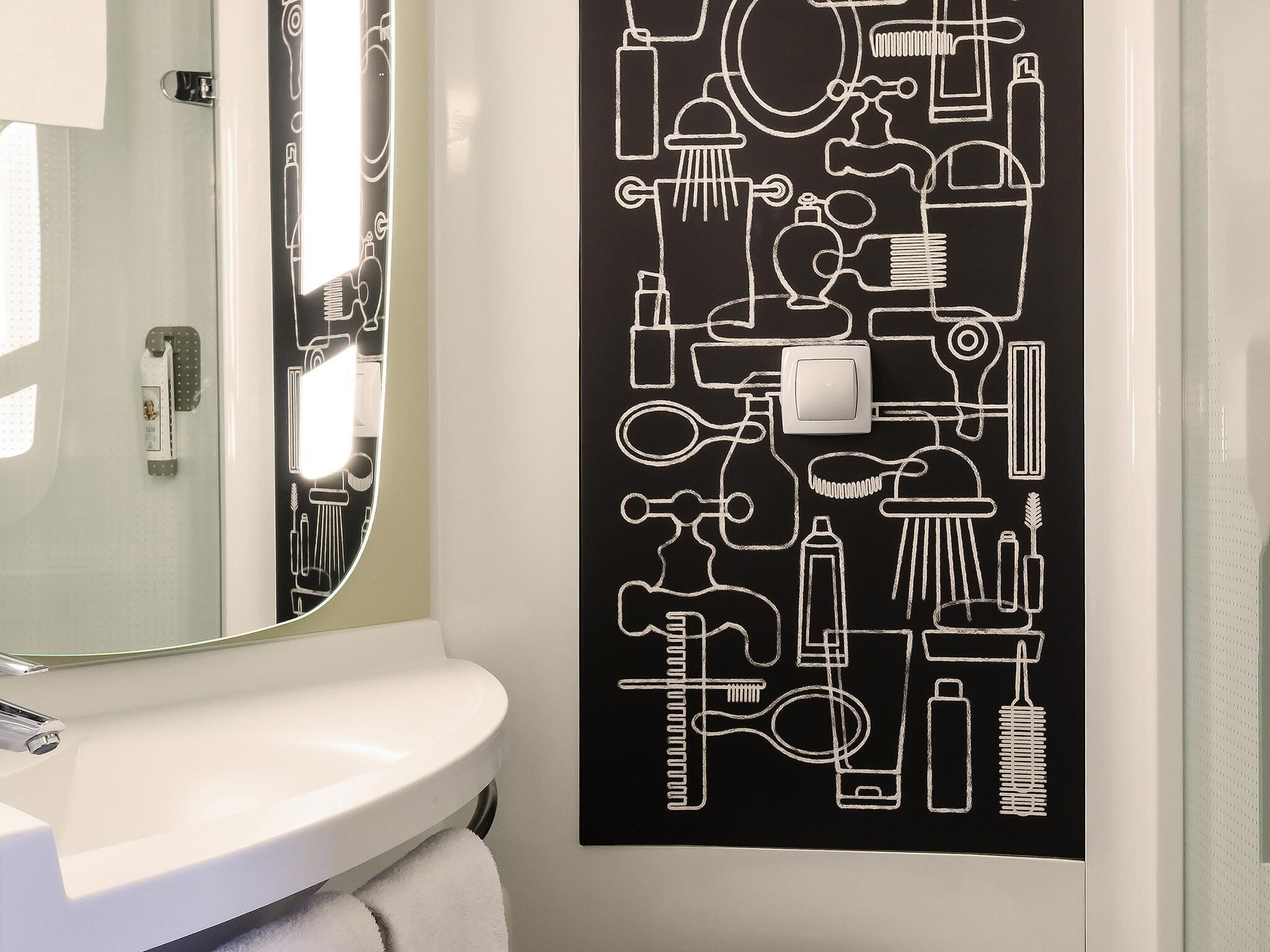 Superior Room, 1 Double Bed with Sofa bed | In-room safe, desk, laptop workspace, blackout drapes