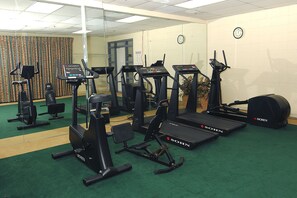 Fitness facility - Metro Plaza Hotel (Los Angeles)