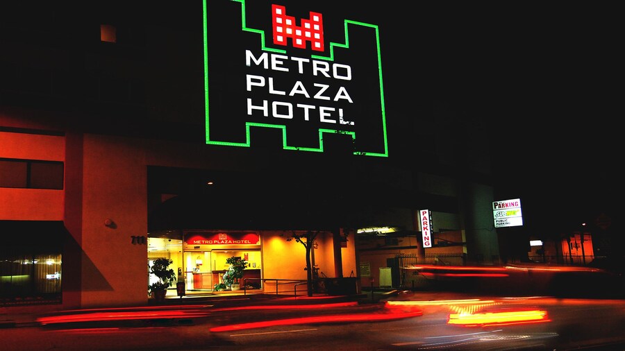 Metro Plaza Hotel