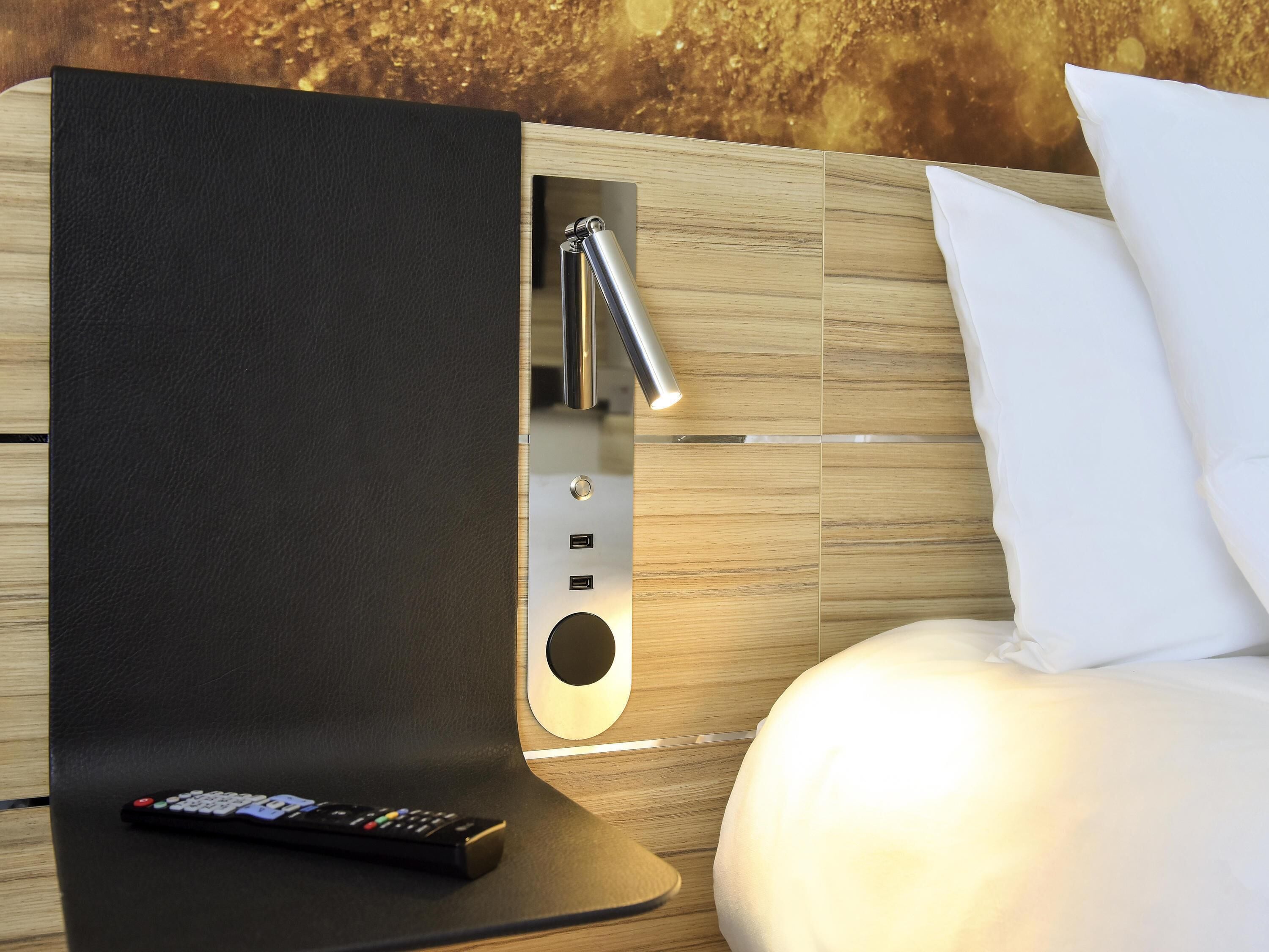 Superior Room, 1 King Bed with Sofa bed | Premium bedding, in-room safe, laptop workspace, blackout drapes