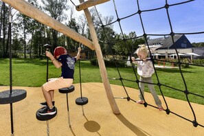 Área de juegos infantiles al aire libre