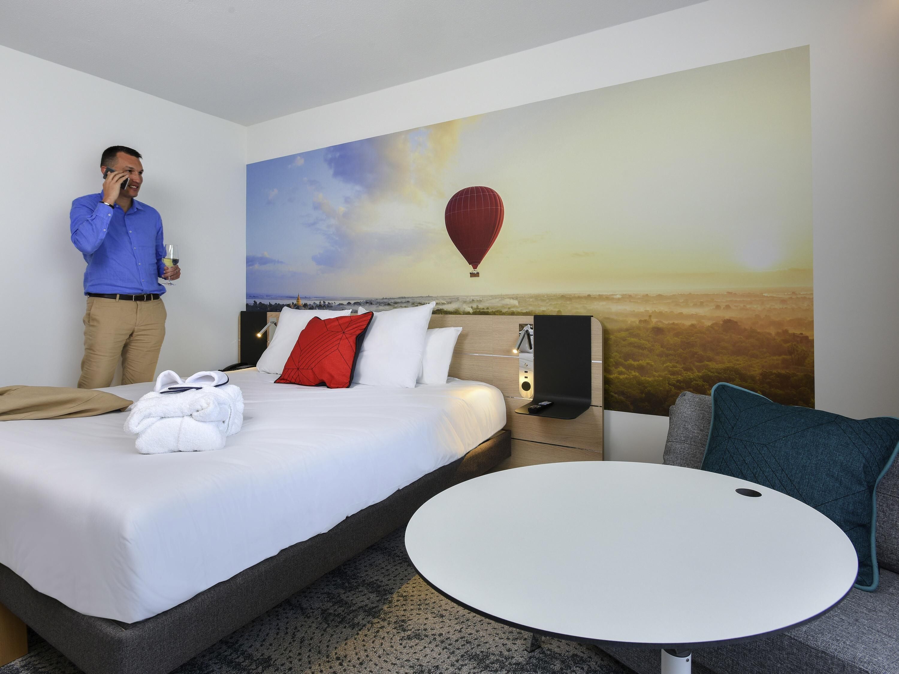 executive room, 1 double bed with sofa bed | premium bedding, in-room safe, laptop workspace, blackout curtains