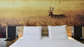 Superior kamer, 1 kingsize bed met slaapbank | Luxe beddengoed, een kluis op de kamer, een laptopwerkplek