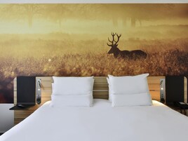 Superior Room, 1 King Bed with Sofa bed | Premium bedding, in-room safe, laptop workspace, blackout drapes