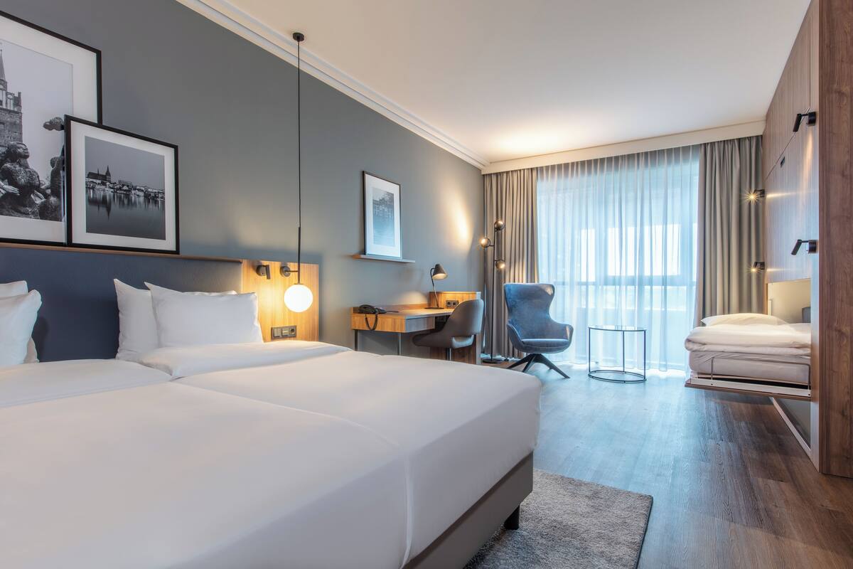 family room - harbor view | 1 bedroom, hypo-allergenic bedding, in-room safe, desk