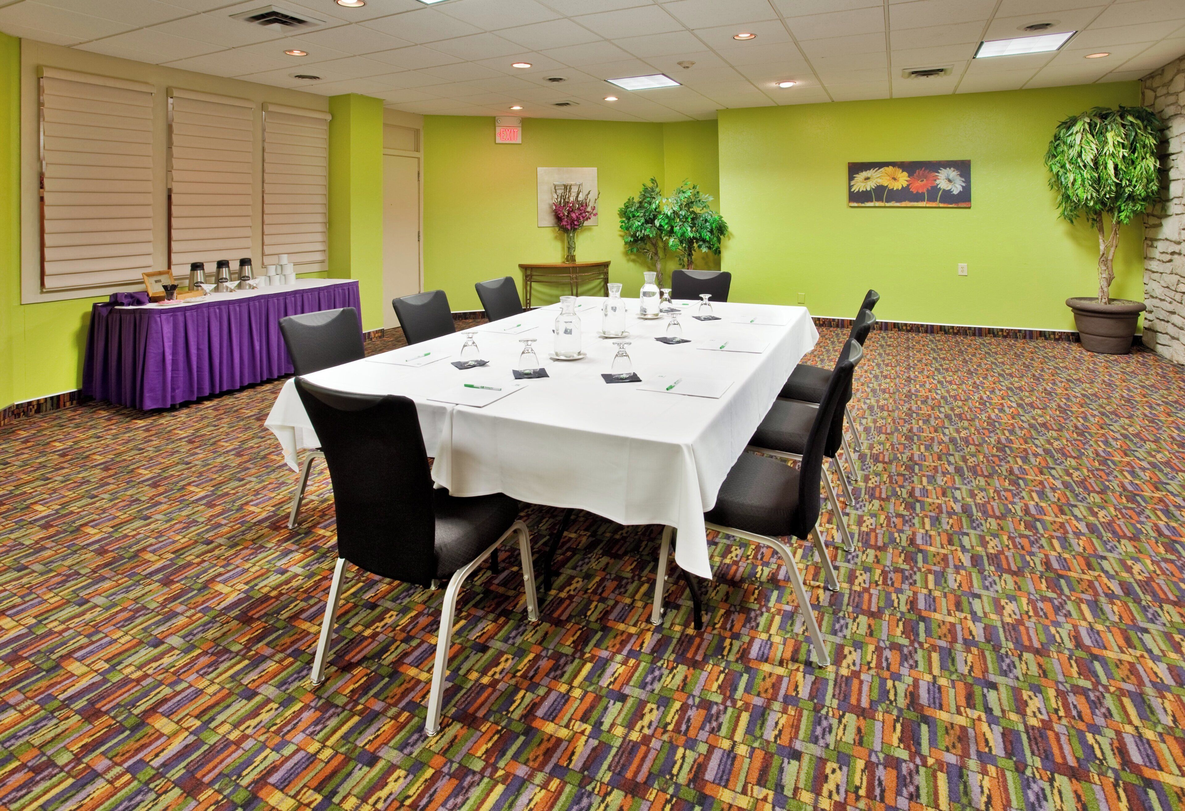 Photo - Holiday Inn At the Campus by IHG