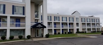 Townhouse Lansing Near Calumet City I-94/ I-80