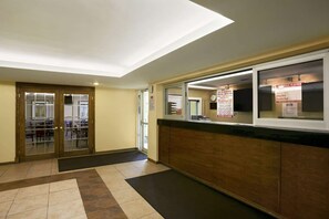 Reception - Townhouse Lansing Near Calumet City I-94/ I-80 (Lansing)