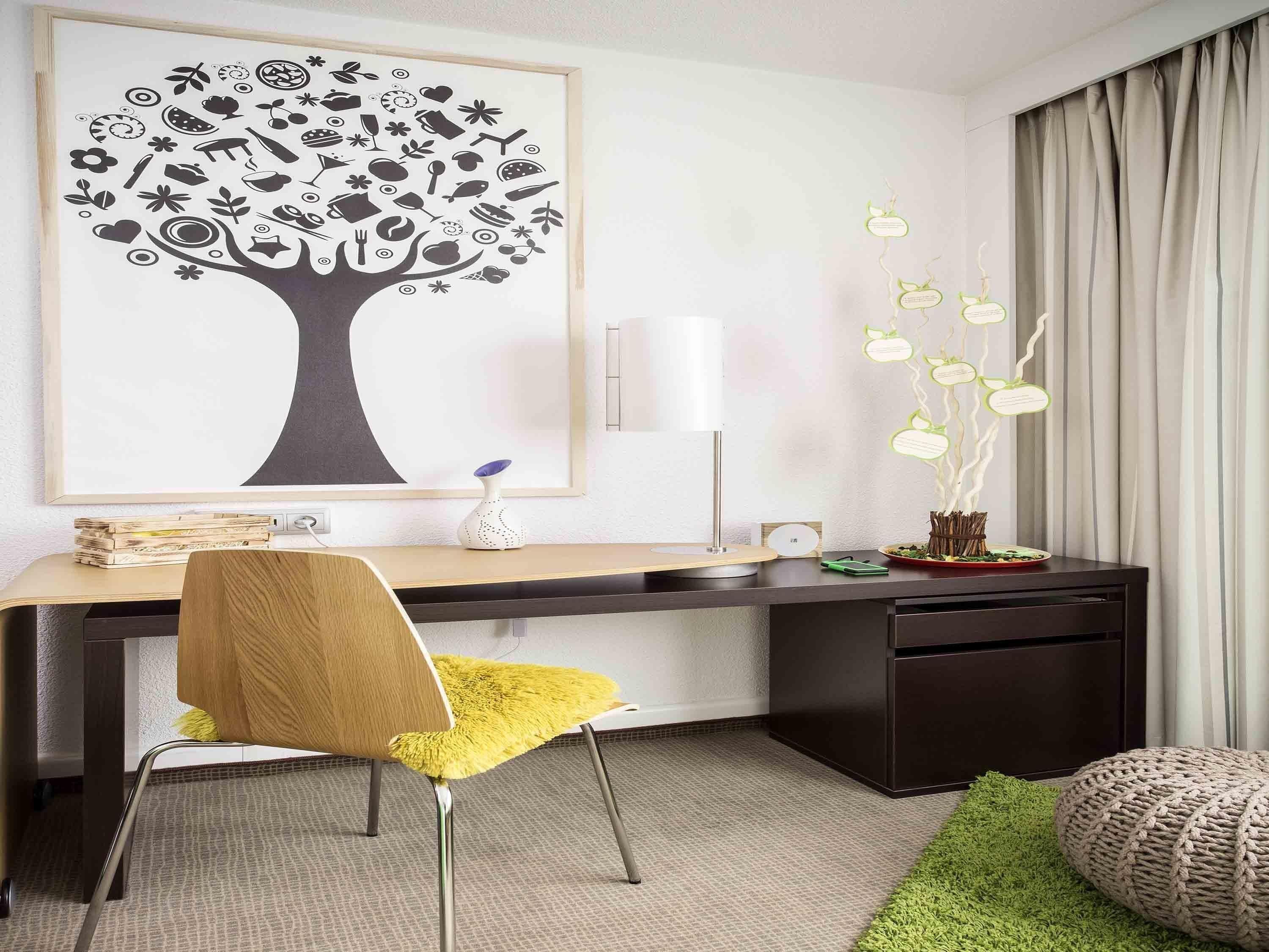 hypo-allergenic bedding, in-room safe, desk, blackout curtains