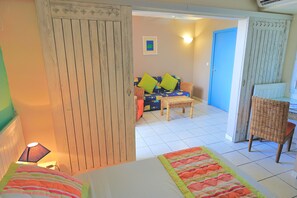 In-room safe, desk, iron/ironing board, free cots/infant beds - Residence De La baie – Tartane (La Trinité)