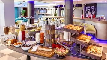 Daily buffet breakfast (EUR 20 per person)