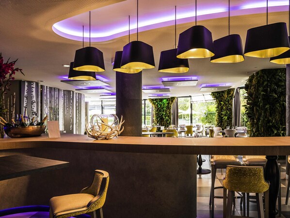 Lobby-Lounge