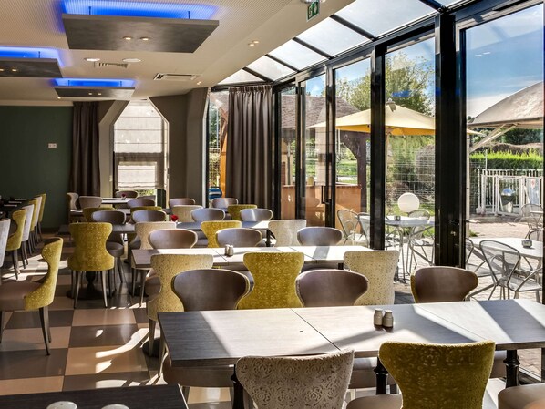 Lunch, dinner served; French cuisine, al fresco dining 