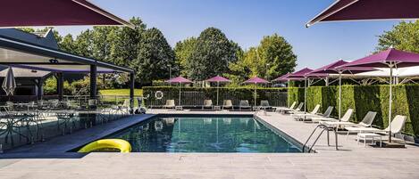 Alberca al aire libre por temporada