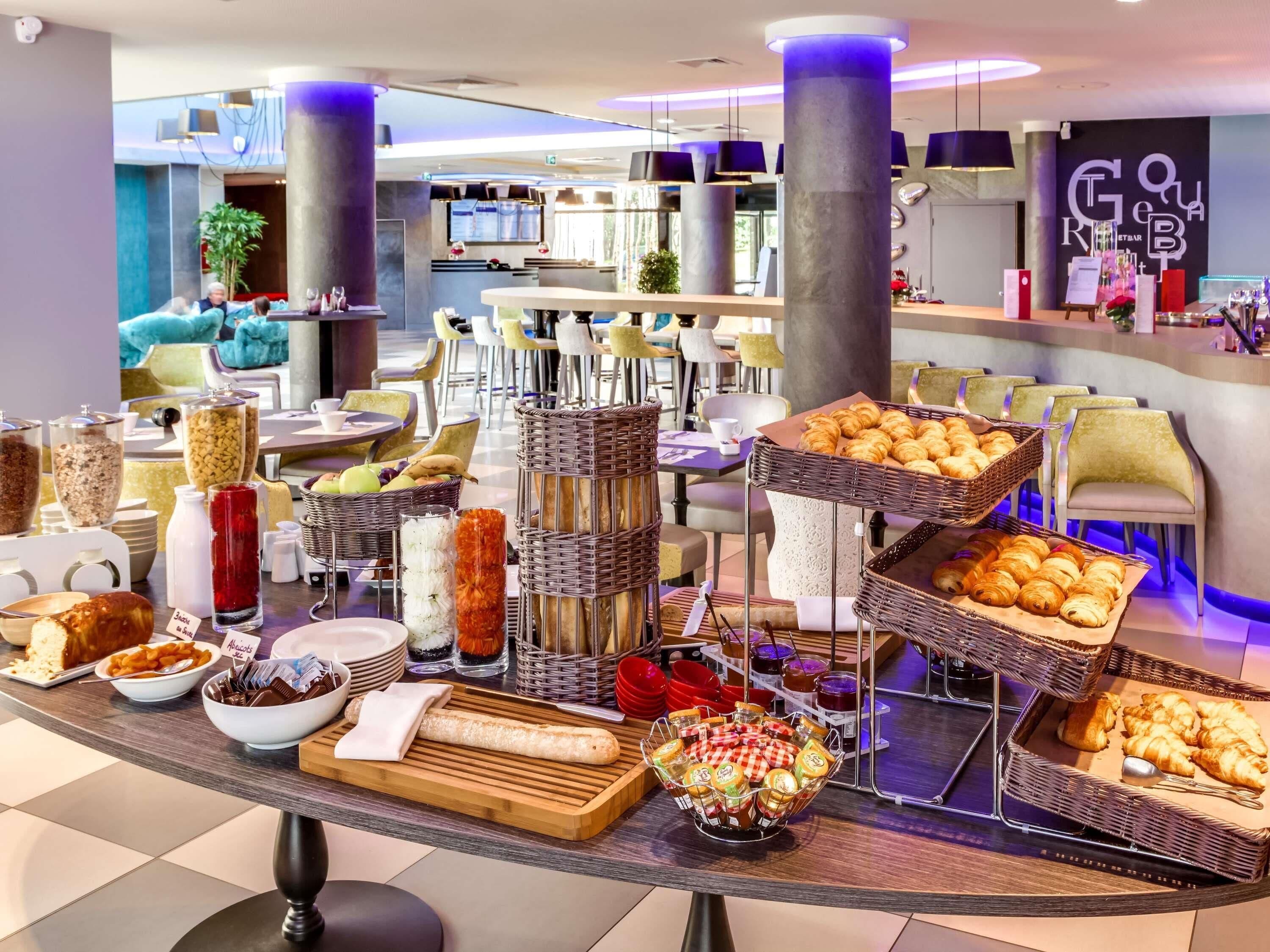 Petit déjeuner buffet servi tous les jours en supplément