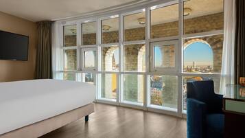 Standard Room | Hypo-allergenic bedding, down duvets, minibar, in-room safe