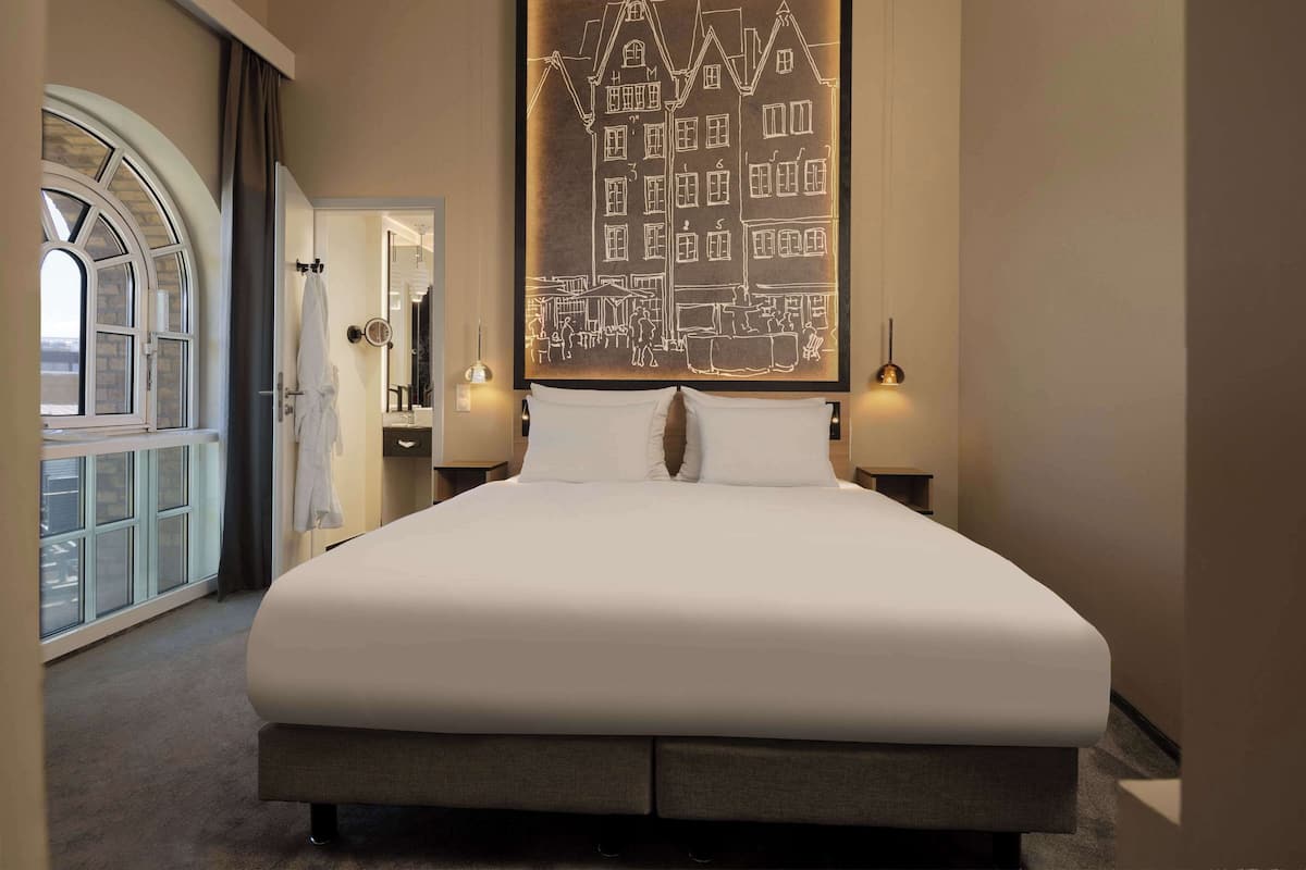 Suite junior, 1 cama King size (Aqua) | Ropa de cama hipoalergénica, edredón y minibar