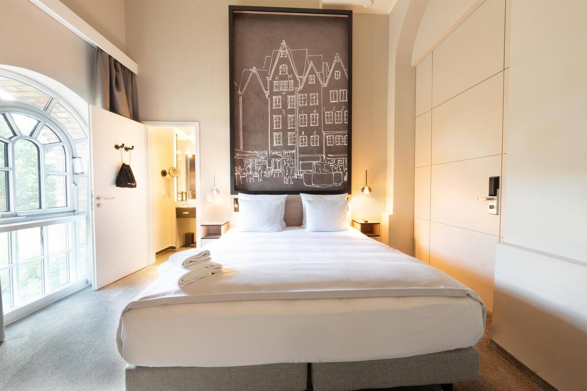 Phòng Suite Junior | Bộ đồ giường kháng dị ứng, chăn bông, minibar, két bảo mật tại phòng 