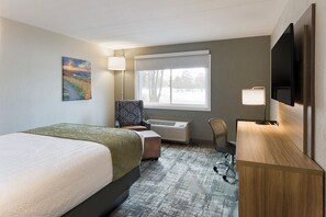 Individually furnished, laptop workspace, blackout drapes
