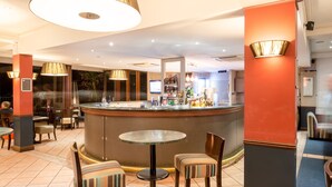 Bar (on property) - Seasons Of Perth (Perth)