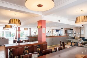 Bar (on property) - Seasons Of Perth (Perth)