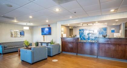 Holiday Inn Express Newark Airport Elizabeth by IHG