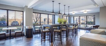 Holiday Inn Express Newark Airport Elizabeth by IHG