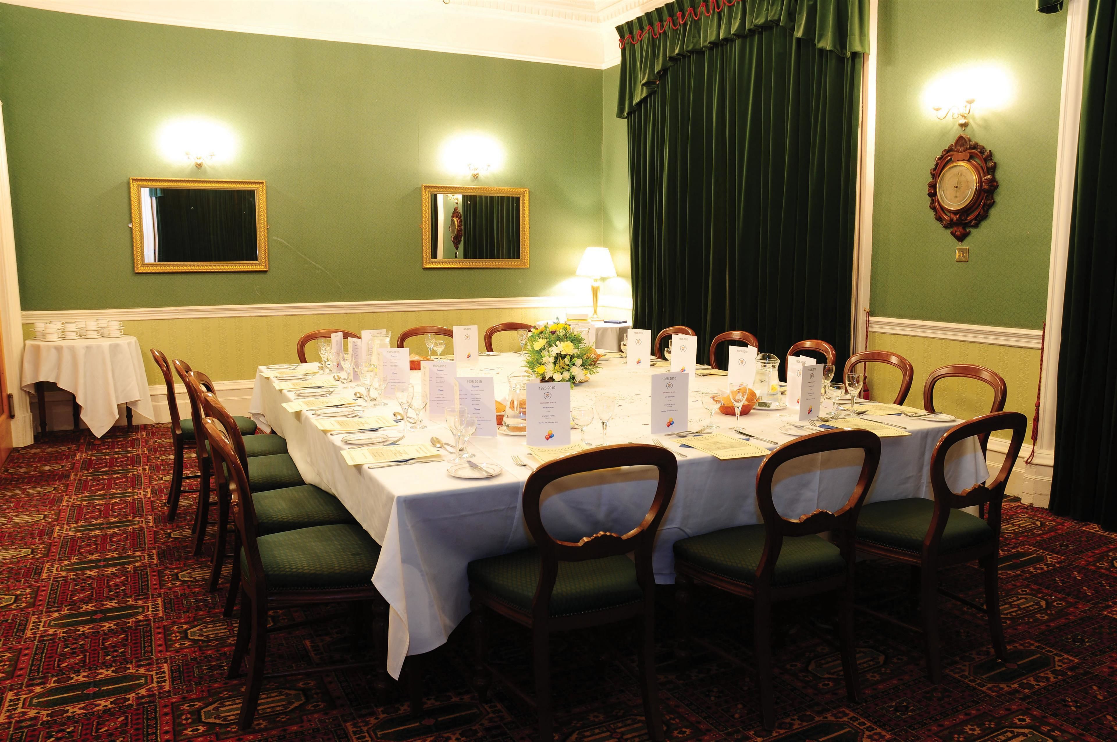 breakfast and dinner served, international cuisine