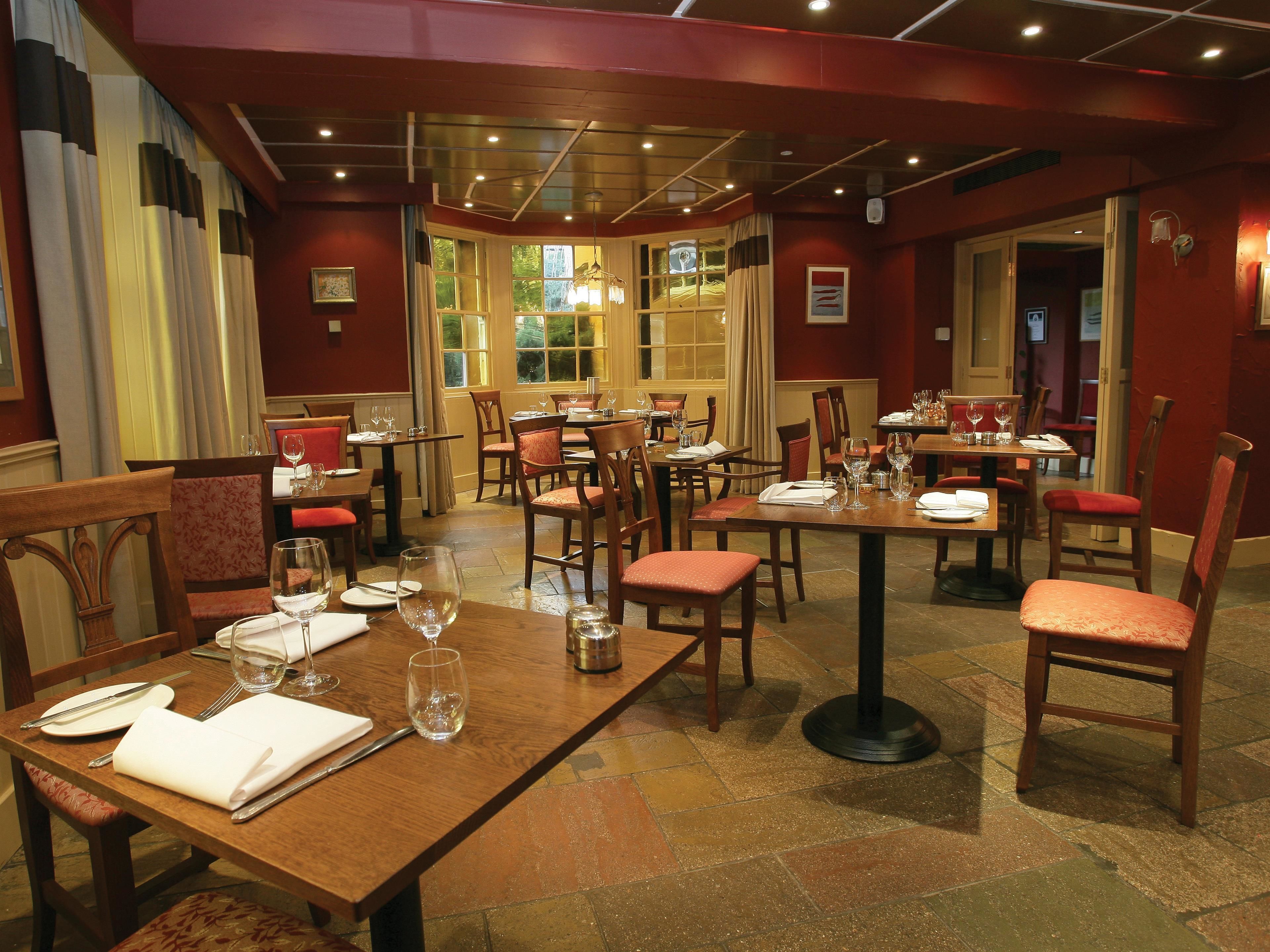 breakfast and dinner served, international cuisine