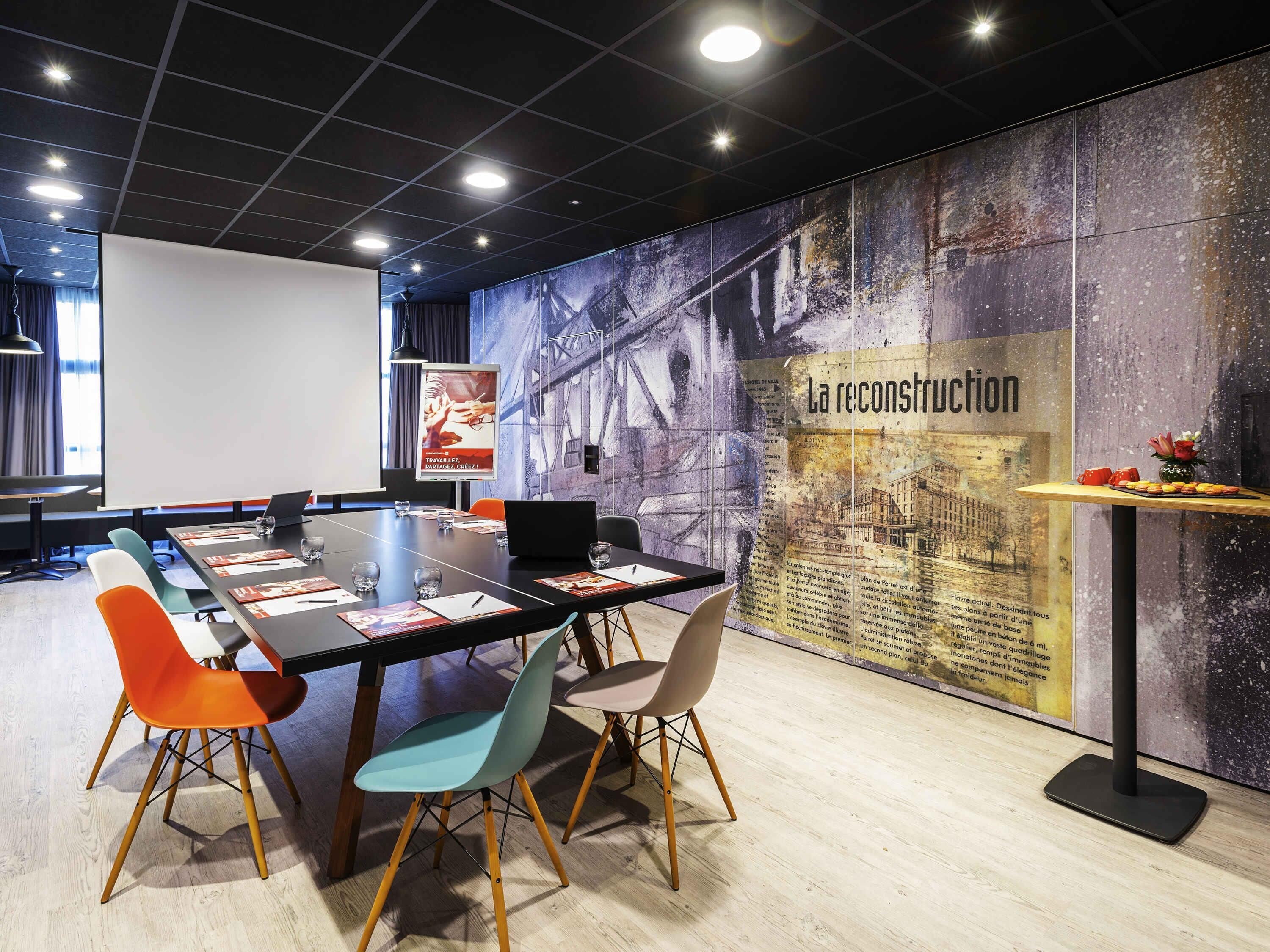 Meeting facility