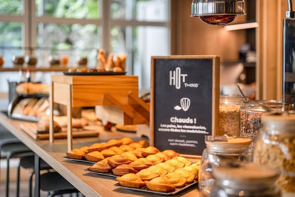 Daily buffet breakfast (EUR 13.50 per person)