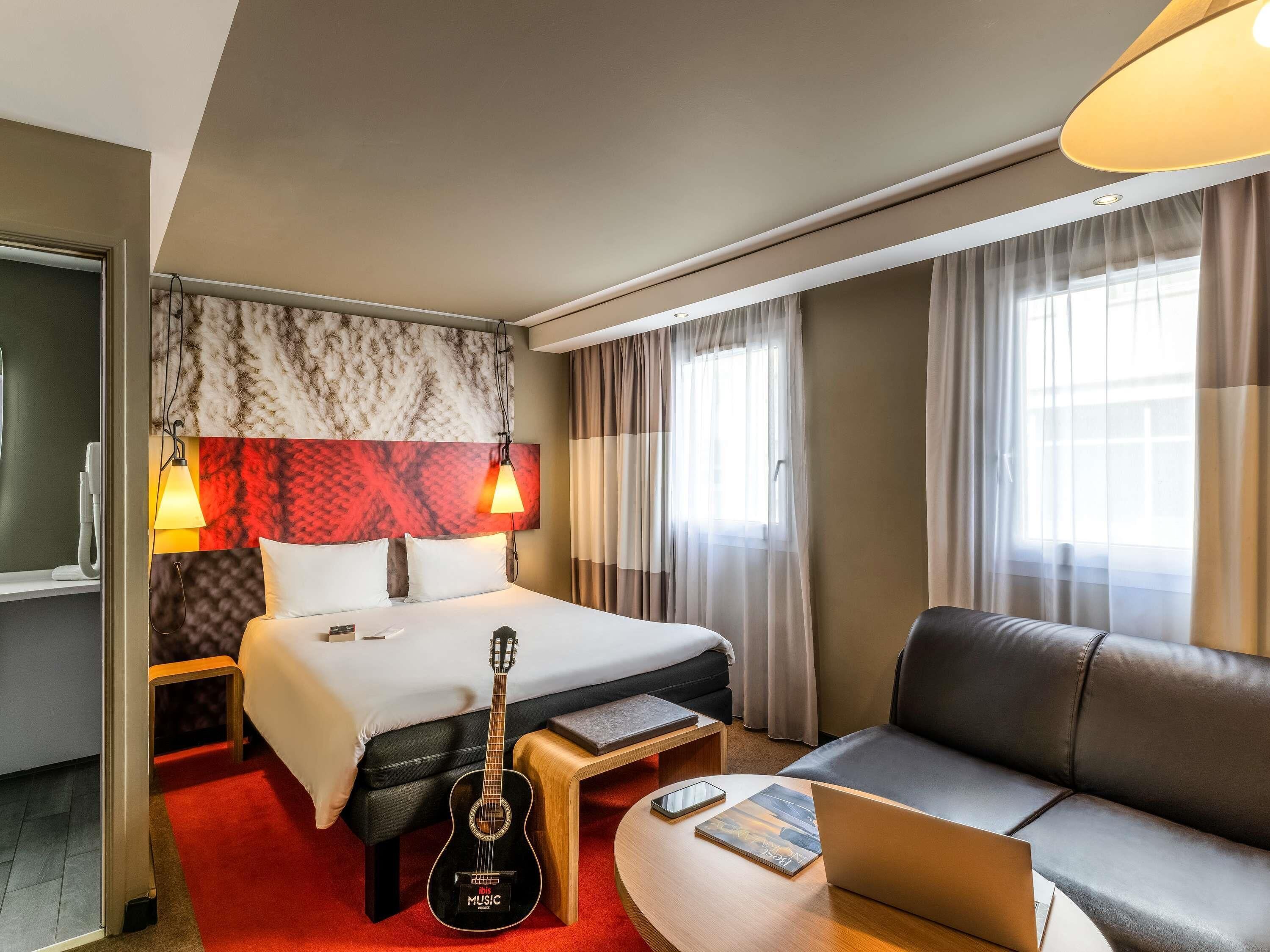 Habitación Premium, 1 cama doble con sofá cama | Escritorio, sistema de insonorización, wifi gratis y ropa de cama