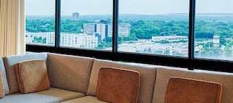 DoubleTree by Hilton San Antonio Airport