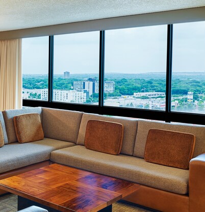 DoubleTree by Hilton San Antonio Airport