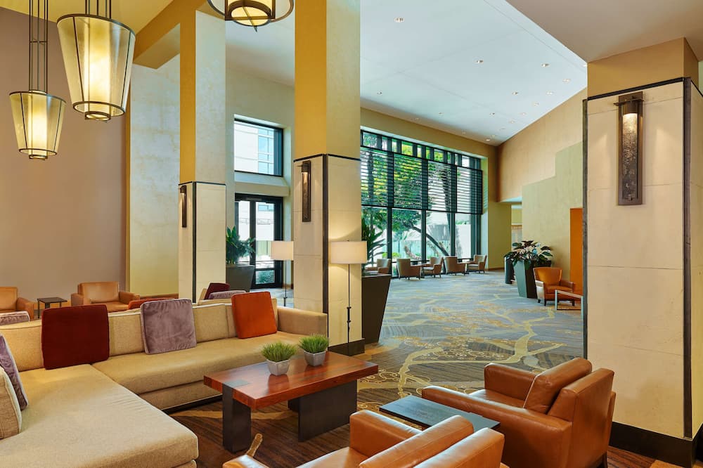 DoubleTree by Hilton San Antonio Airport
