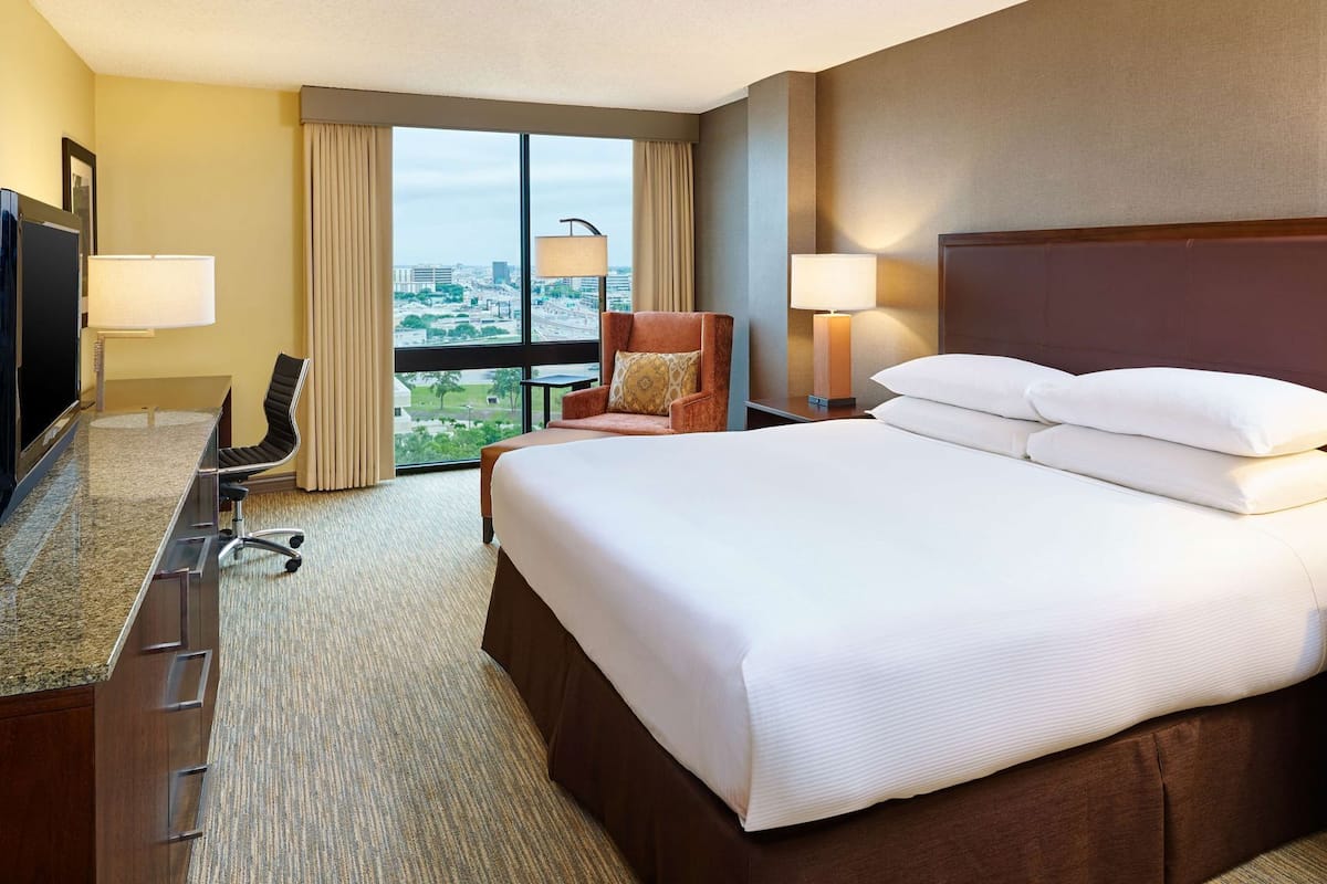 Pillowtop beds, in-room safe, desk, laptop workspace