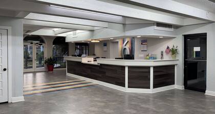 Studio 6 Tallahassee, FL – North Monroe