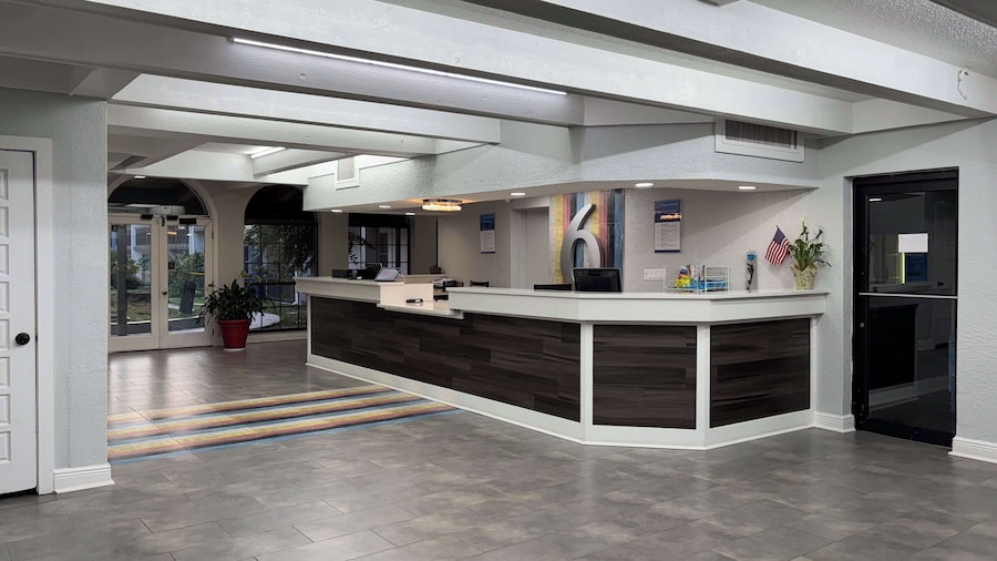 Studio 6 Tallahassee, FL – North Monroe