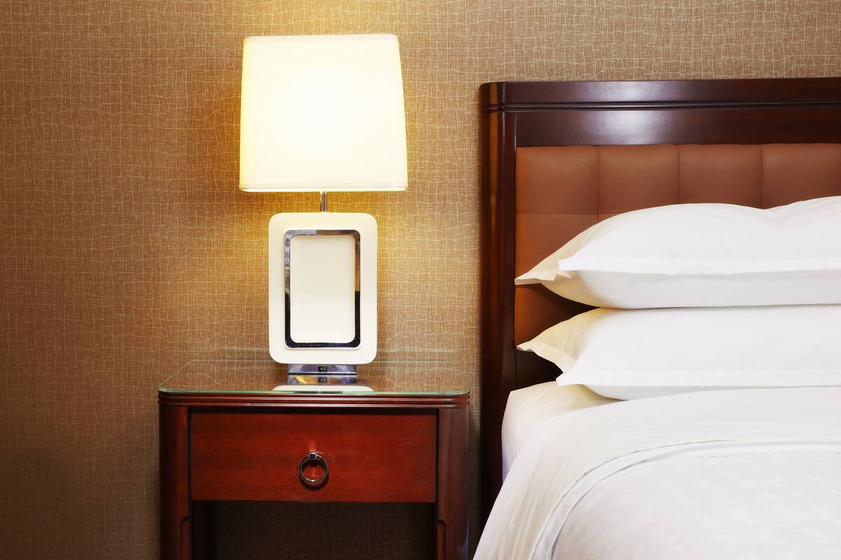 Premium bedding, in-room safe, desk, blackout curtains