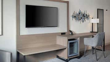 Premium bedding, in-room safe, desk, laptop workspace