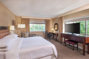 Premium bedding, in-room safe, desk, blackout curtains