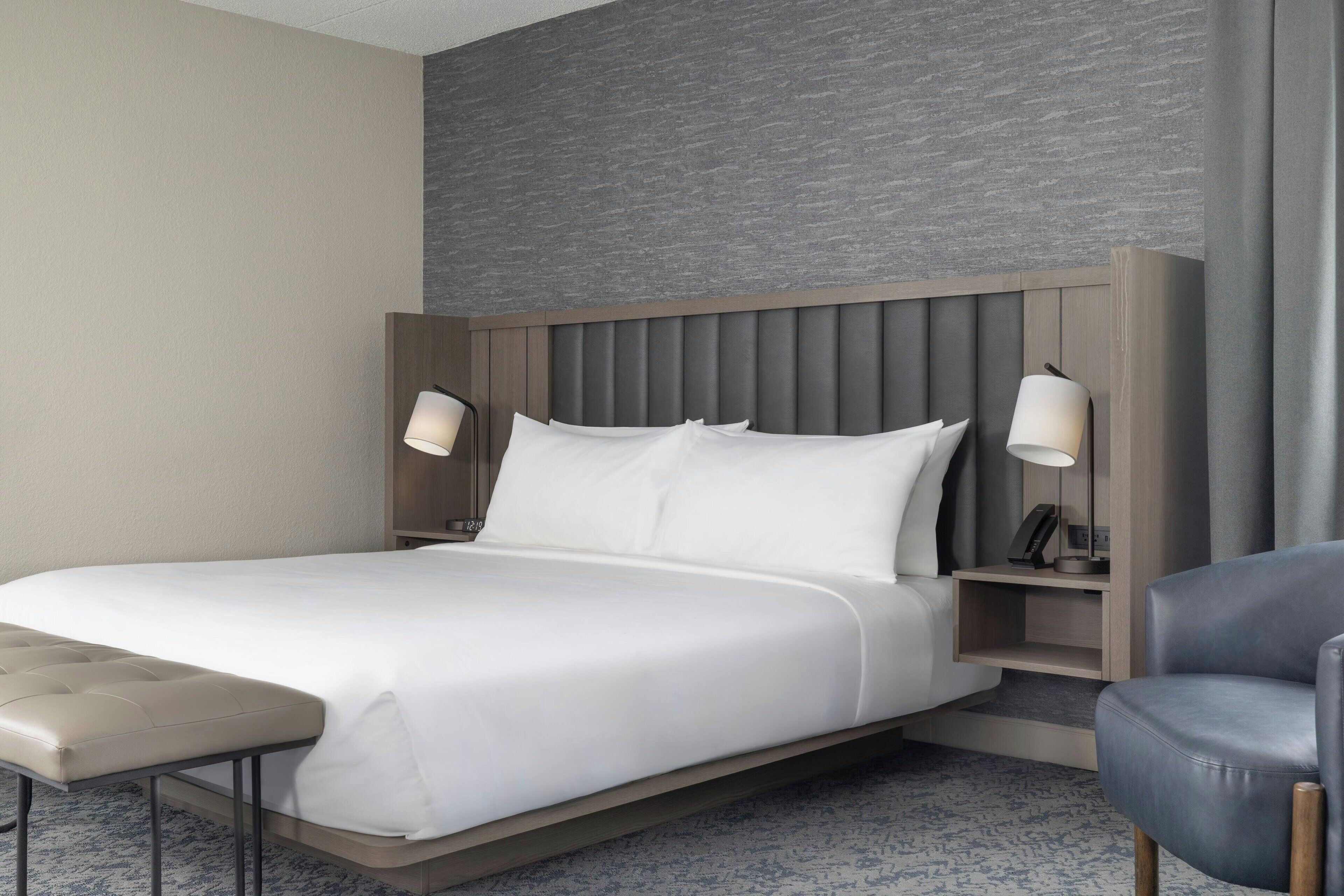 Premium bedding, in-room safe, desk, laptop workspace