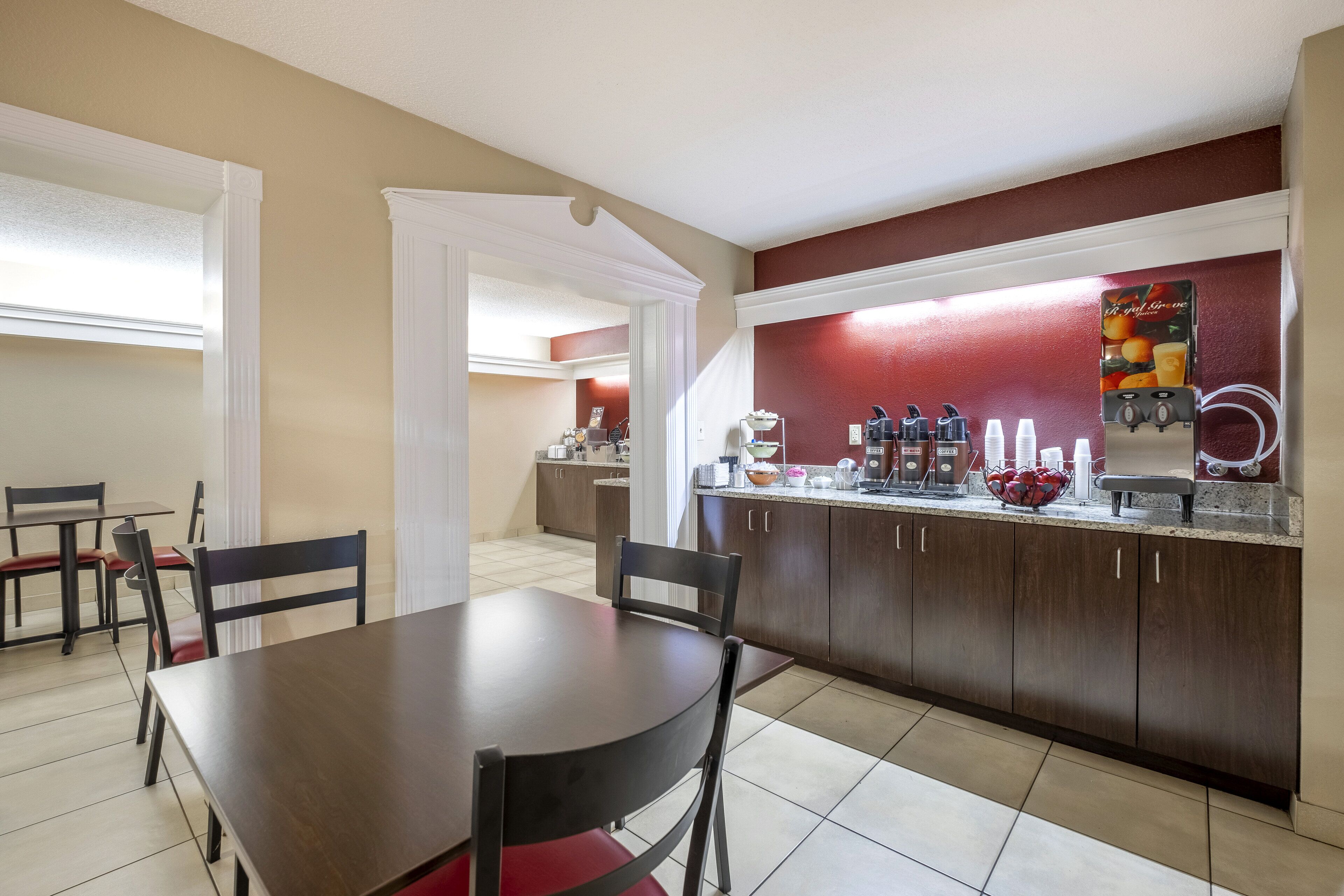 Petit déjeuner continental compris tous les jours