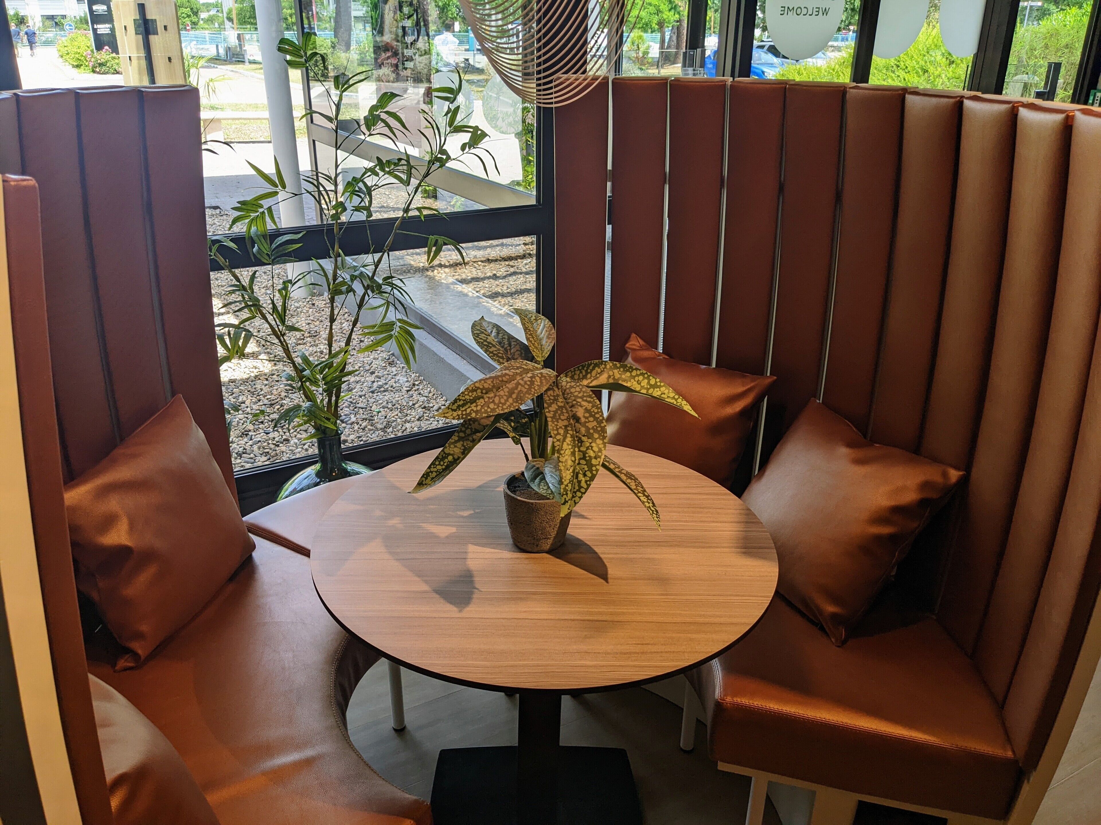 flat-screen tv, offices