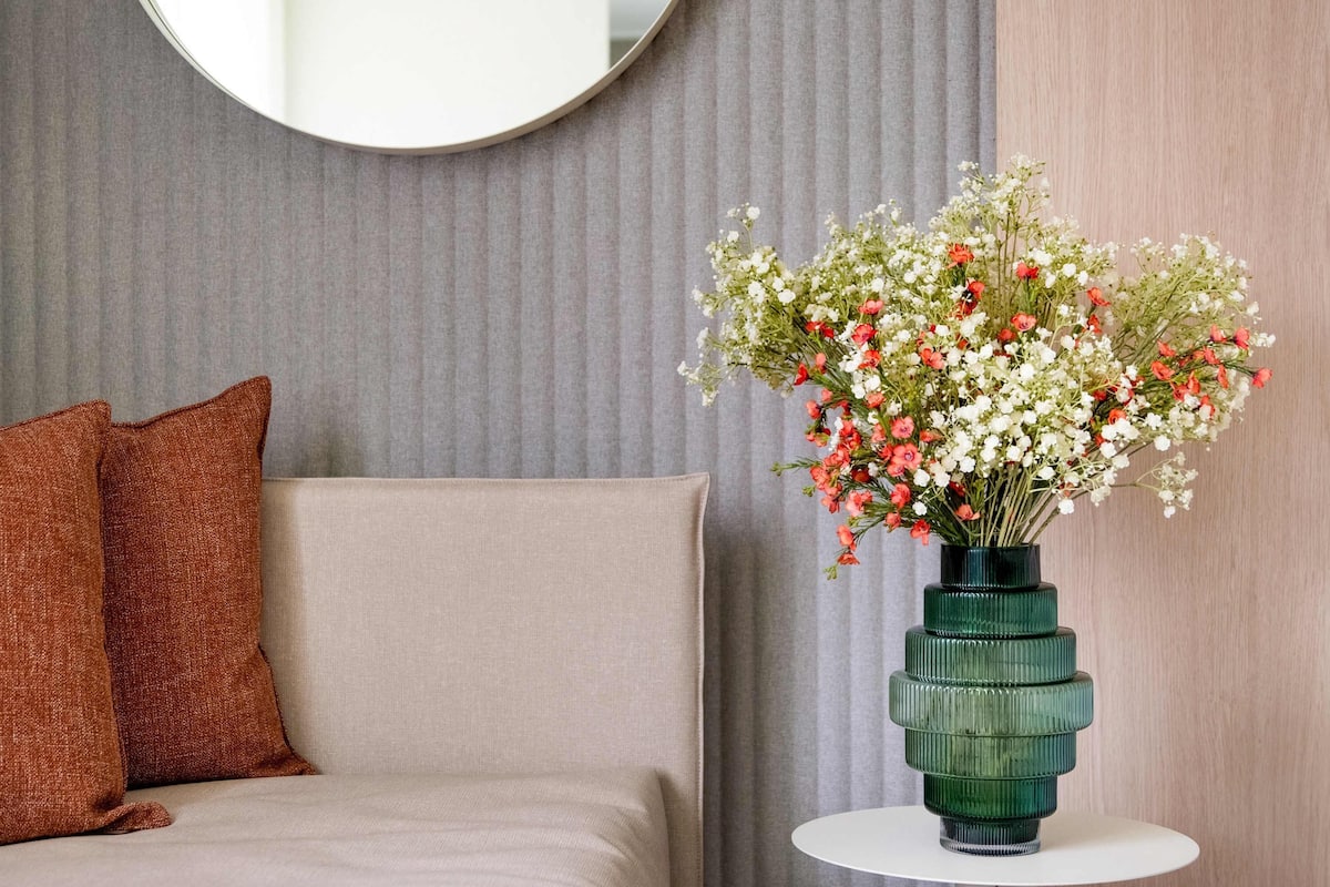 Premium bedding, in-room safe, desk, laptop workspace