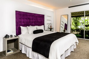 Premium bedding, down comforters, in-room safe, individually decorated - Riande Aeropuerto Hotel & Casino (Tocumen)