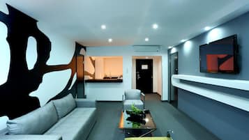 케이블 채널 시청이 가능한 42인치 평면 TV, TV, iPod 도킹 스테이션