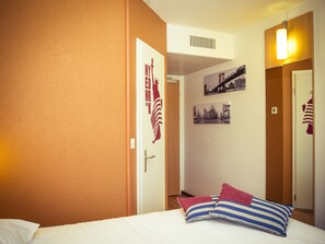 In-room safe, desk, soundproofing, iron/ironing board
